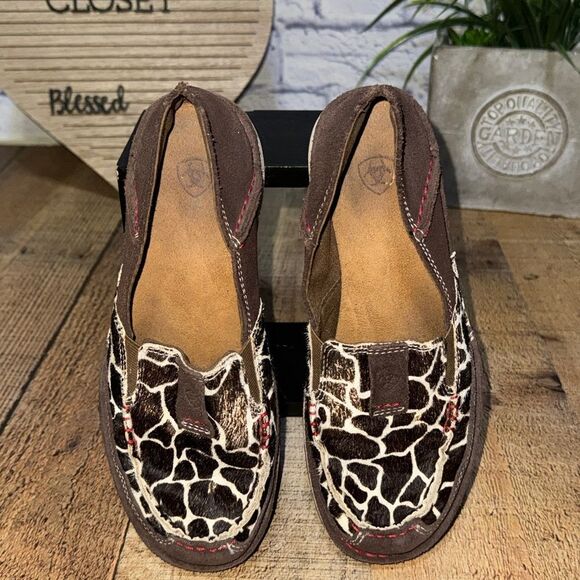 Ariat women's Giraffe print Cruiser slip-on Shoes - Picture 8 of 12